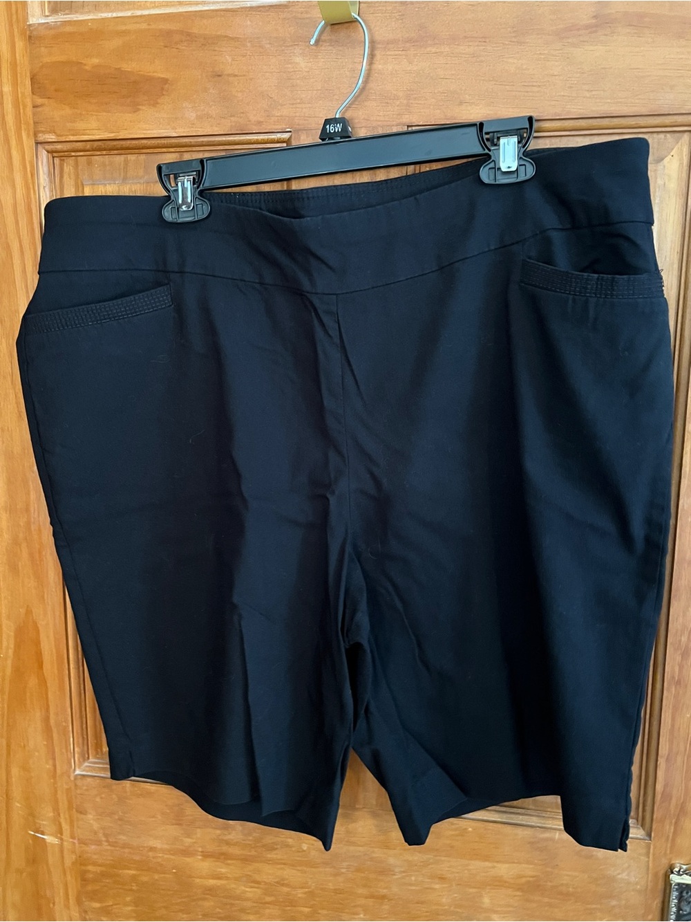 Essentials Black Pull-On Capris with Front Pocket Detail